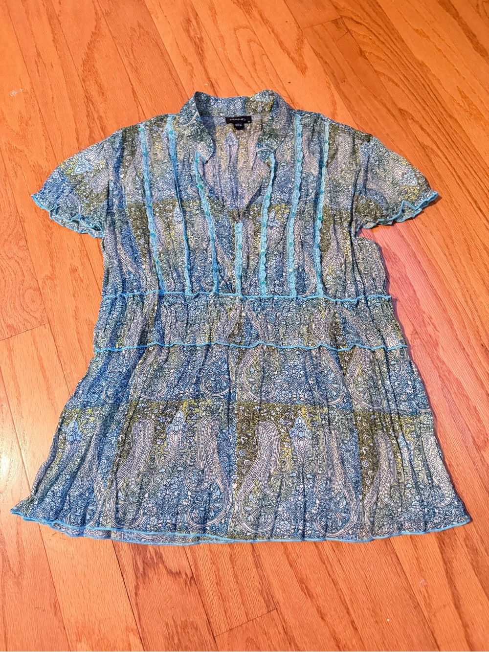 Lightweight Blue Paisley Short-Sleeve Women's Top